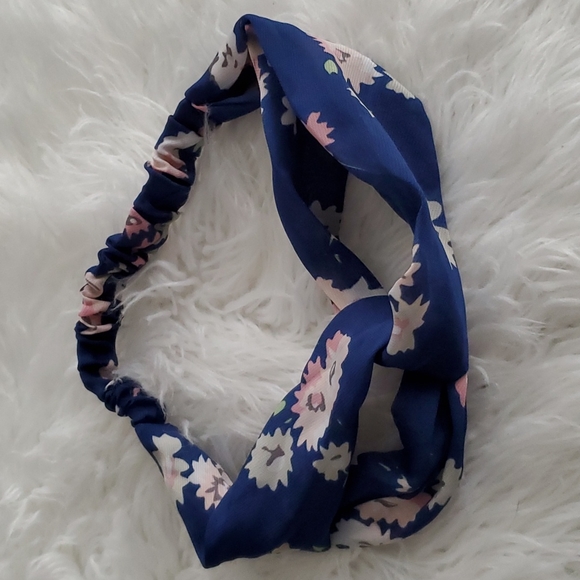 3/$15 Floral Stretchy Elastic Headbands - Picture 5 of 8